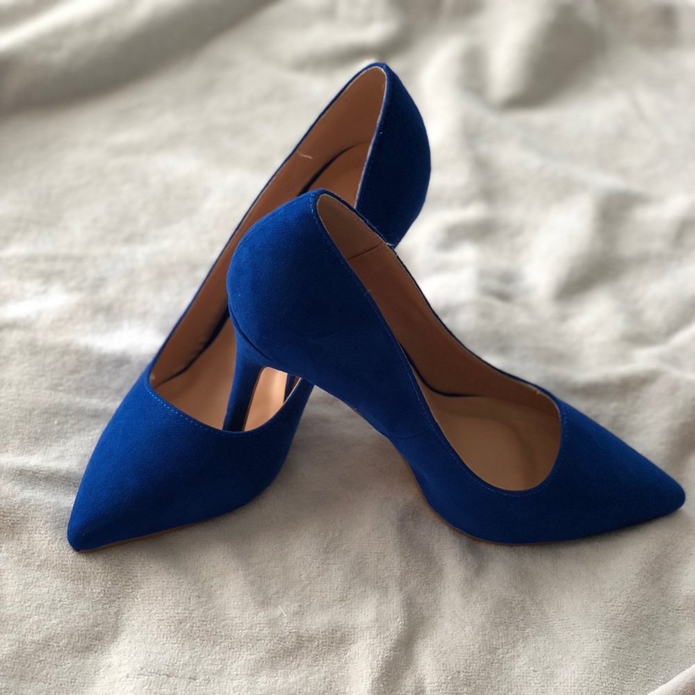 Royal blue pumps, brand new!